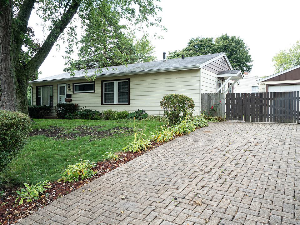 1st image of 206 Amarillo Dr