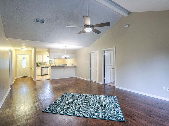 5th image of 5007 Francis Dr