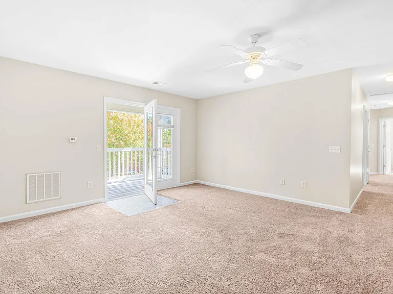 Perry Hill Apartments — Photo 12