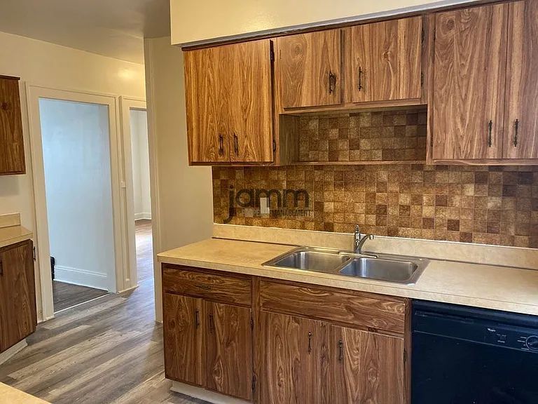 3435 Brookview Blvd — Photo 4