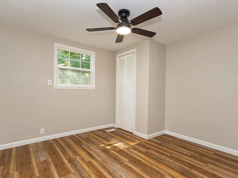 125 Anderson Rd — Photo 20