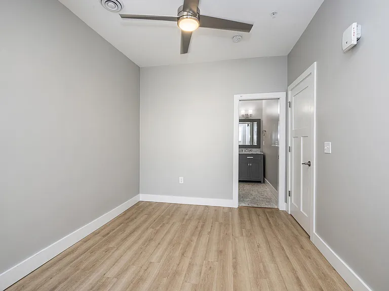 4003 N Downer Ave #B — Photo 20