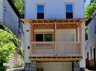 210 N 4th St, Jeannette, PA 15644