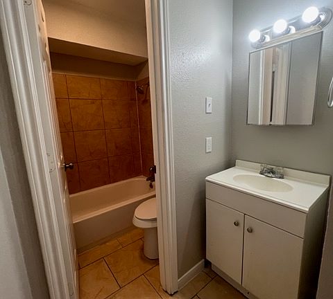 4th image of 4610 Maddox St APT 7