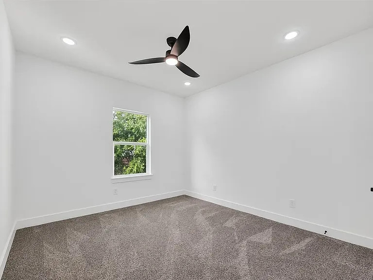 9334 Waller St — Photo 13