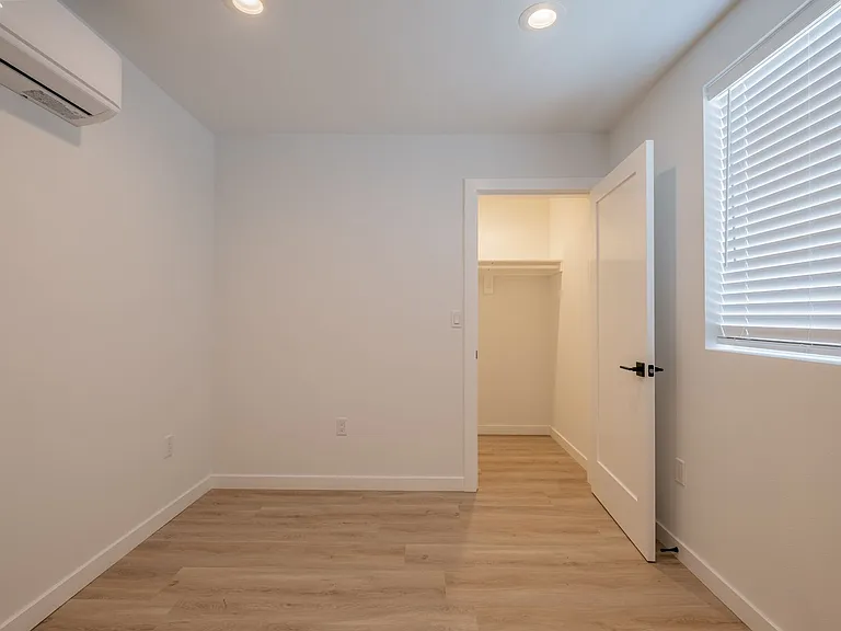 Pullman Lane Residences — Photo 59