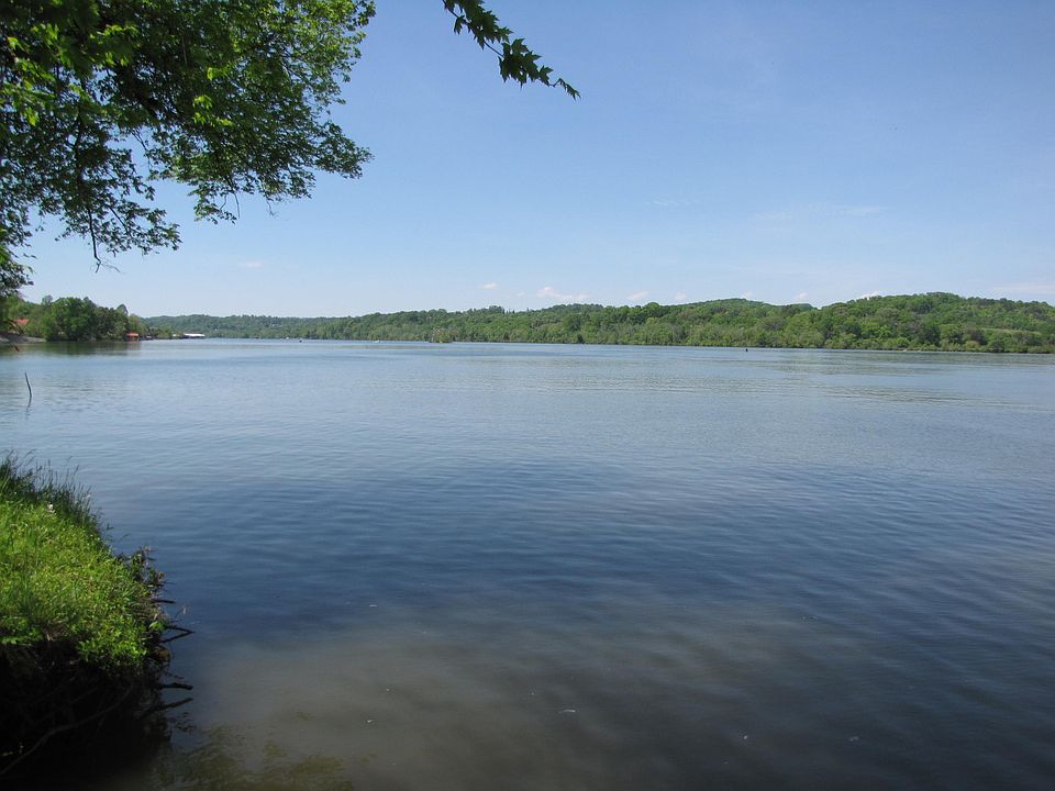 1st image of 3030 Lake Dr