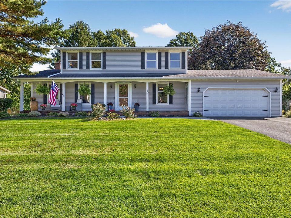 1st image of 202 Vineyard Dr