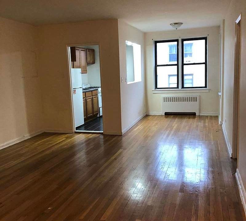 1st image of 580 W 215th St #5D