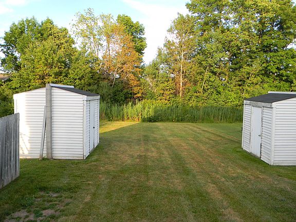 3rd image of 8256 Trevi Ln