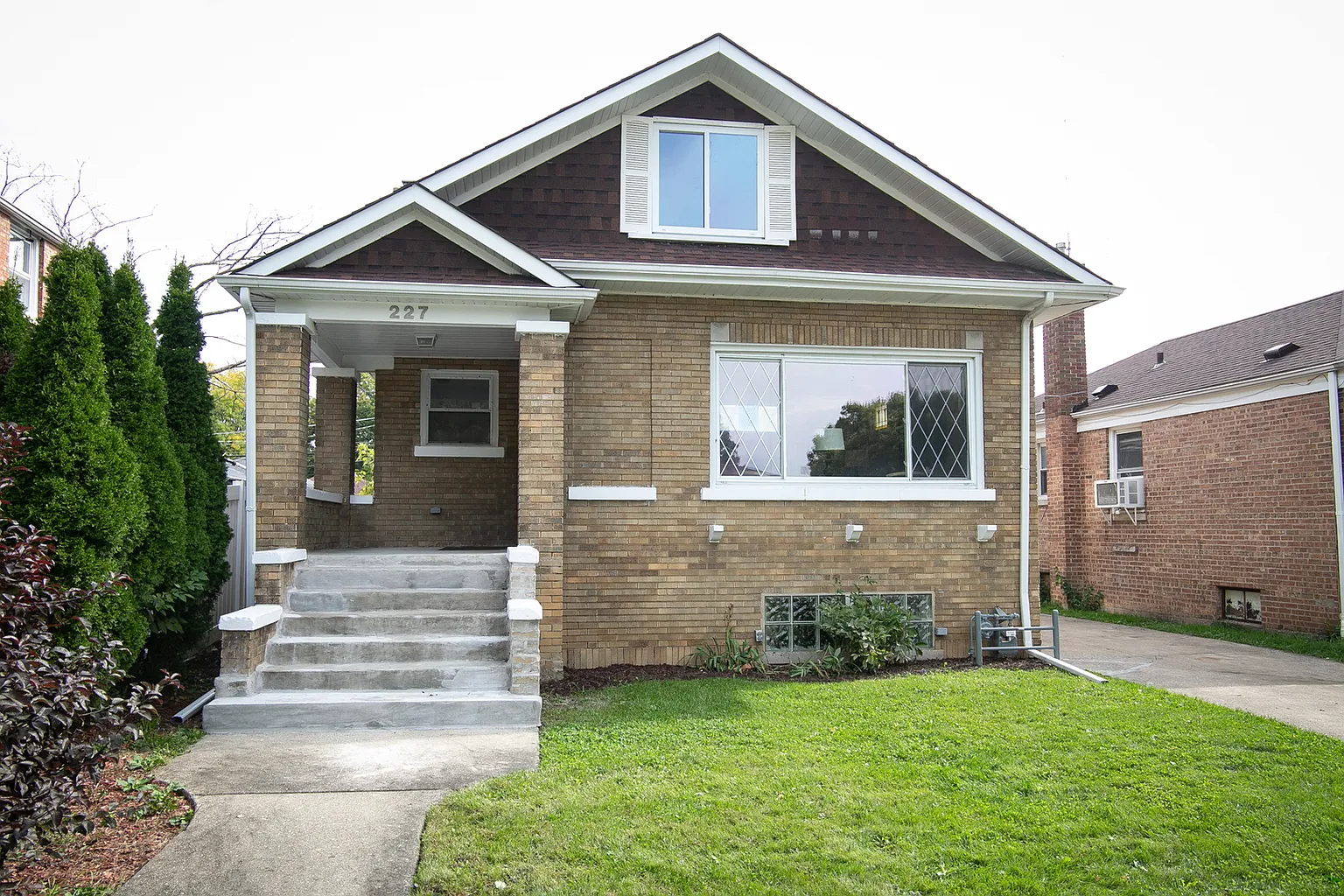 227 Marshall Ave photo 1