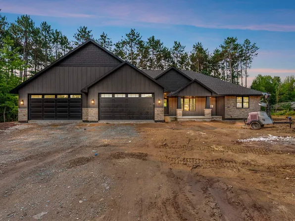 3141 High Country Ct, Suamico, WI 54313