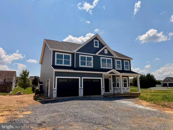 403 E Clarissa Dr, Shippensburg, PA 17257