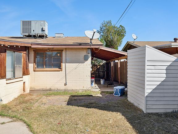 5th image of 3343 W Palmaire Ave