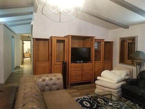 5th image of 225 Wake Ave #110