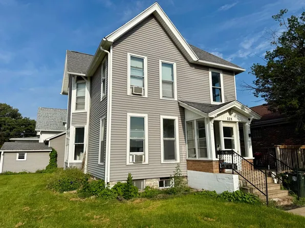 321 Clay Street, 321 Clay St APT 1, Cedar Falls, IA 50613