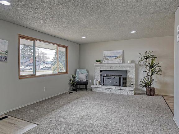 5th image of 14605 E Cataldo Ave