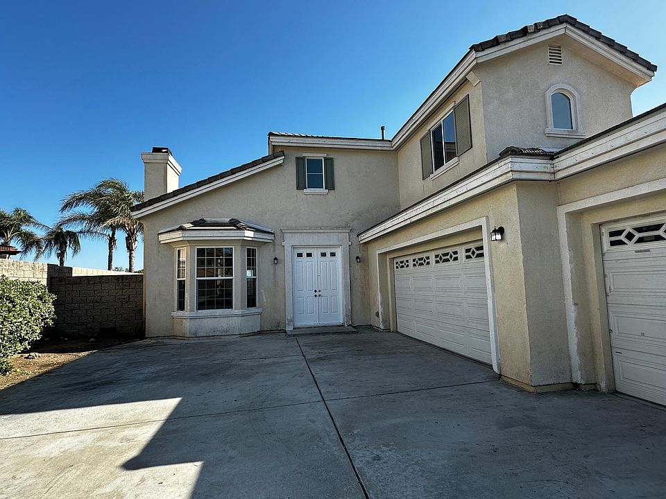 1st image of 15841 Dianthus St
