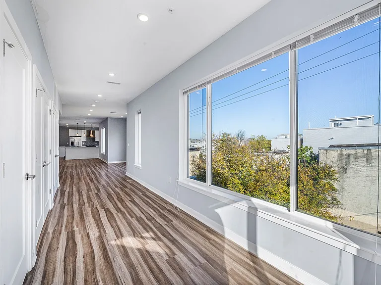 1352 N 27th St - DPD 4676 Pyramid — Photo 5