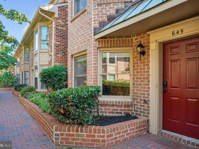 645 N Tazewell St, Arlington, VA, 22203
