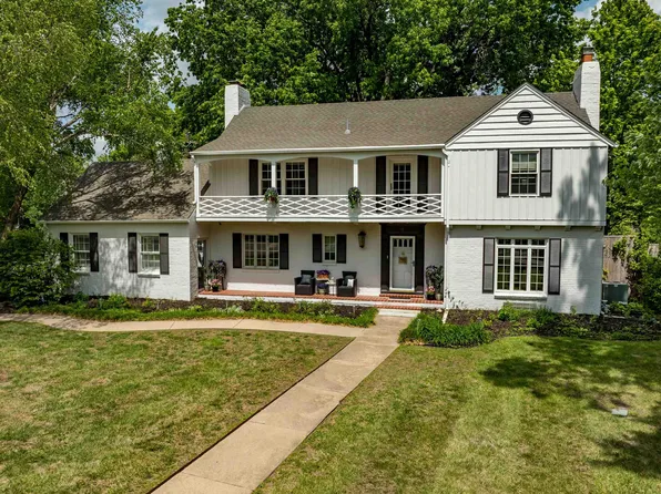 8 S Colonial Ct, Wichita, KS 67207