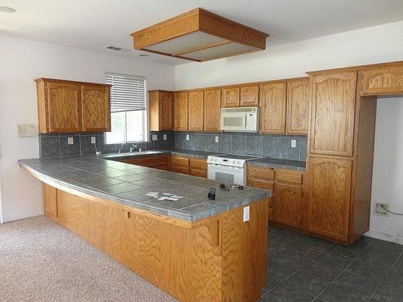5th image of 2406 E Harter Ct
