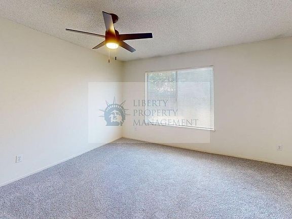 5th image of 2620 Majestic Oak Dr