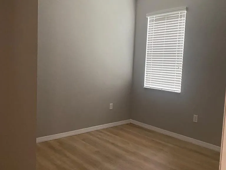 3008 Madelia Ln — Photo 8