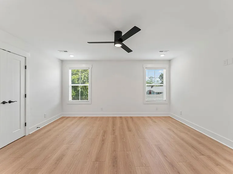 217 S Porter St — Photo 15