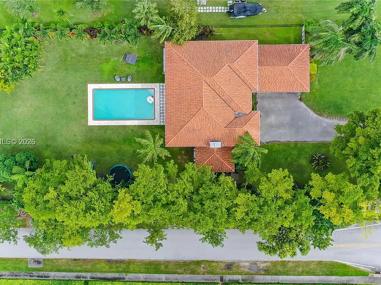 6950 SW 97th Ave — Photo 40