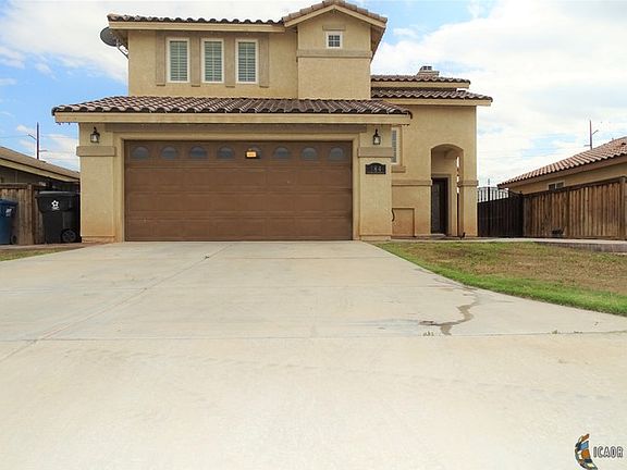 3rd image of 184 W Vallecito Ct