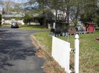 31 Hartford Rd, Delran, NJ 08075