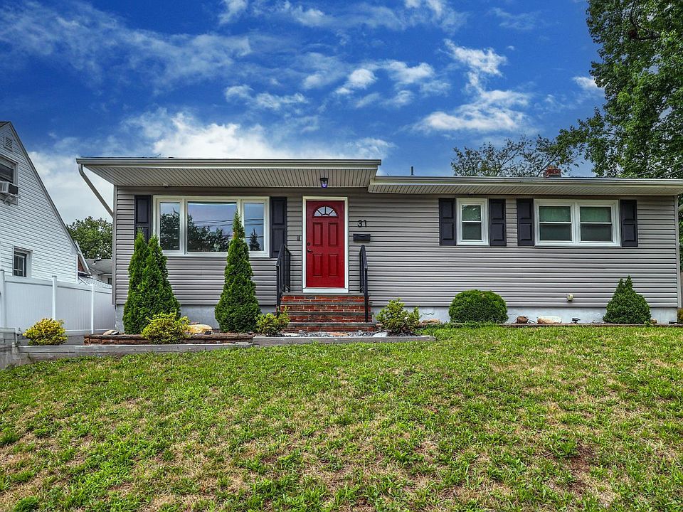 1st image of 31 Woodview Ave