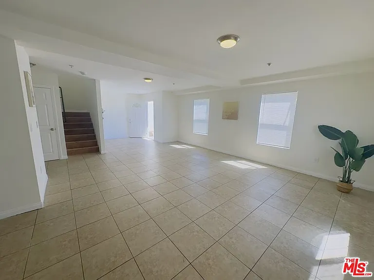 10605 Avalon Blvd — Photo 17