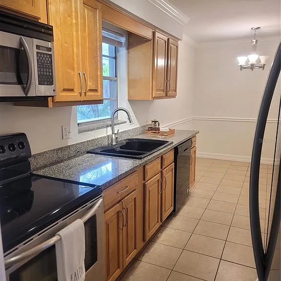 3360 S Osprey Ave #201B — Photo 3