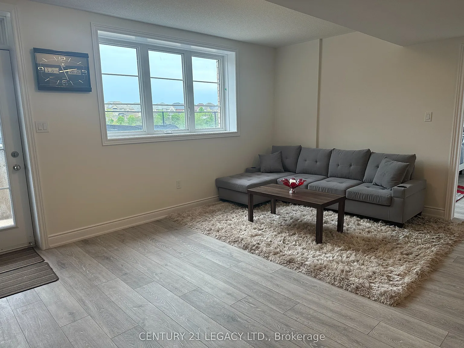 2 bed, $2,300 — Photo 3