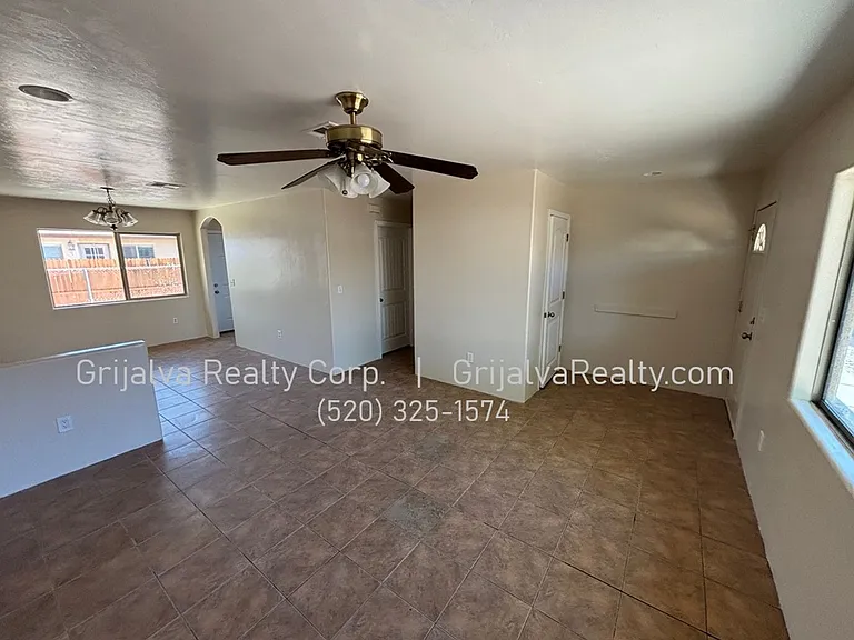 5015 Park — Photo 3