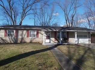 22 Rutledge Dr, Terre Haute, IN 47803
