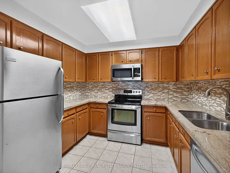 2185 Marine Dr #505 — Photo 9