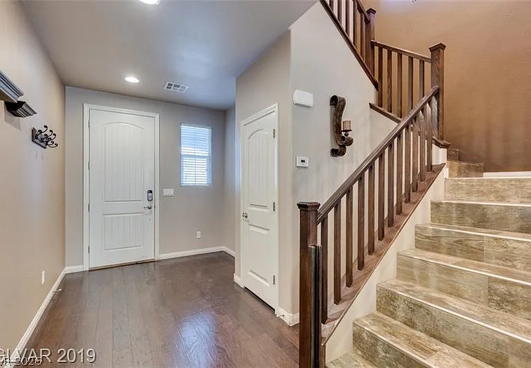 1077 Hickory Park St — Photo 6