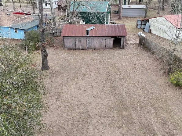 758 County Road 437, Bronson, TX 75930