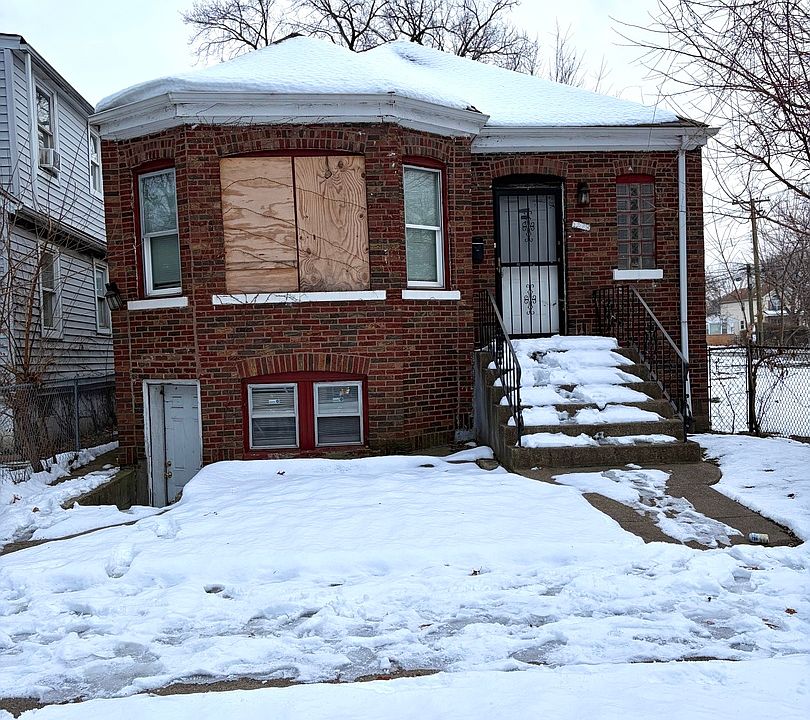 1st image of 1255 W 108th Pl
