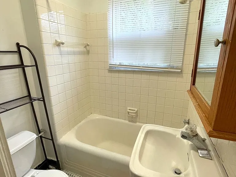 1338 Washtenaw Ave — Photo 36