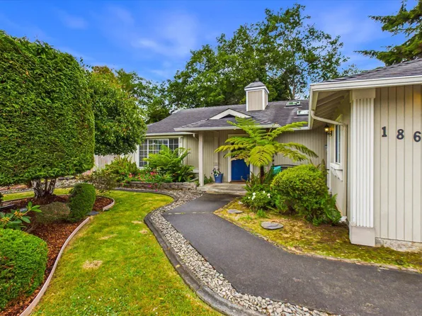 1860 Heartwood Dr, McKinleyville, CA 95519