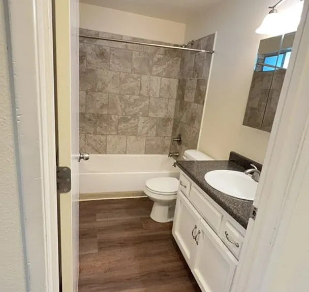 4262-12t - 727 SW Bridge St #1A/B-7A/B — Photo 6