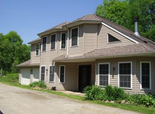 136 Semiconon Ln, Evans City, PA 16033