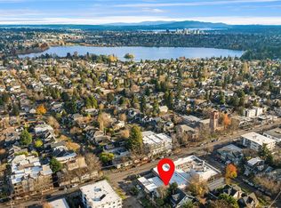 151 N 77th St, Seattle, WA 98103