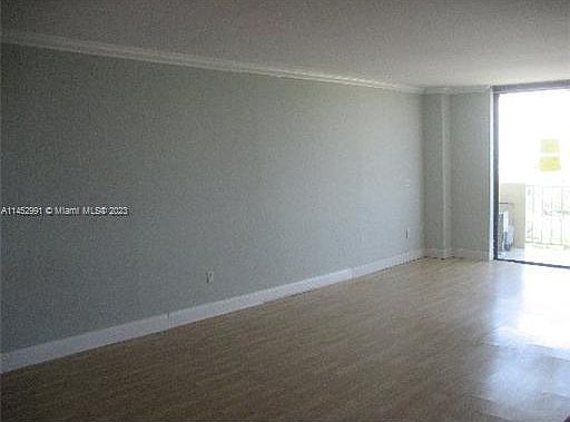 3rd image of 2350 NE 135th St APT 914