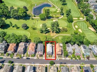 29 Commonwealth Rd, Watertown, MA 02472