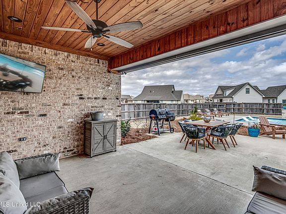 5th image of 415 Pilot Cir